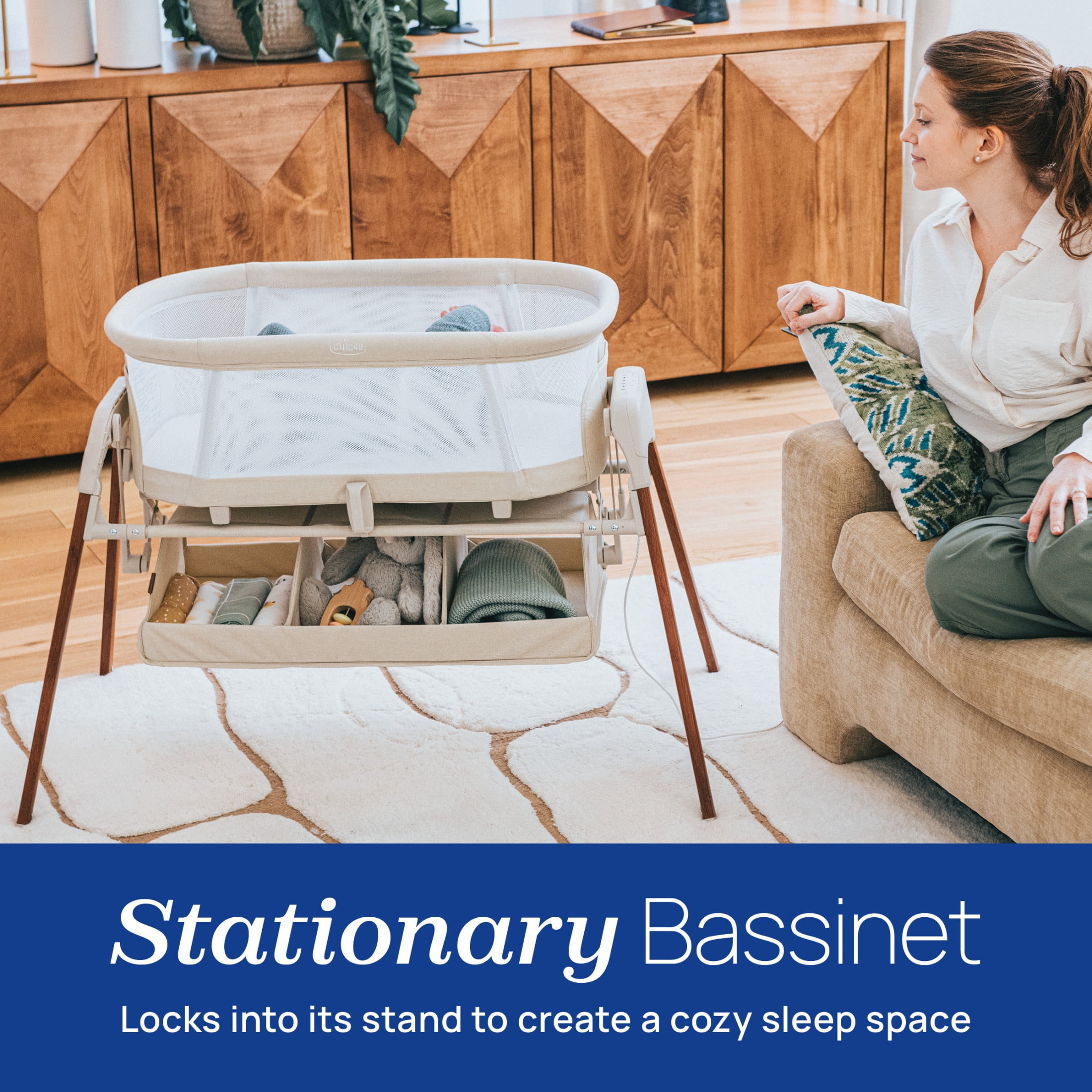 Chicco LullaGlide® Plus Electronic 3-in-1 Portable Bassinet with Carry Bag and Fitted Sheet  - Serene (Beige), New