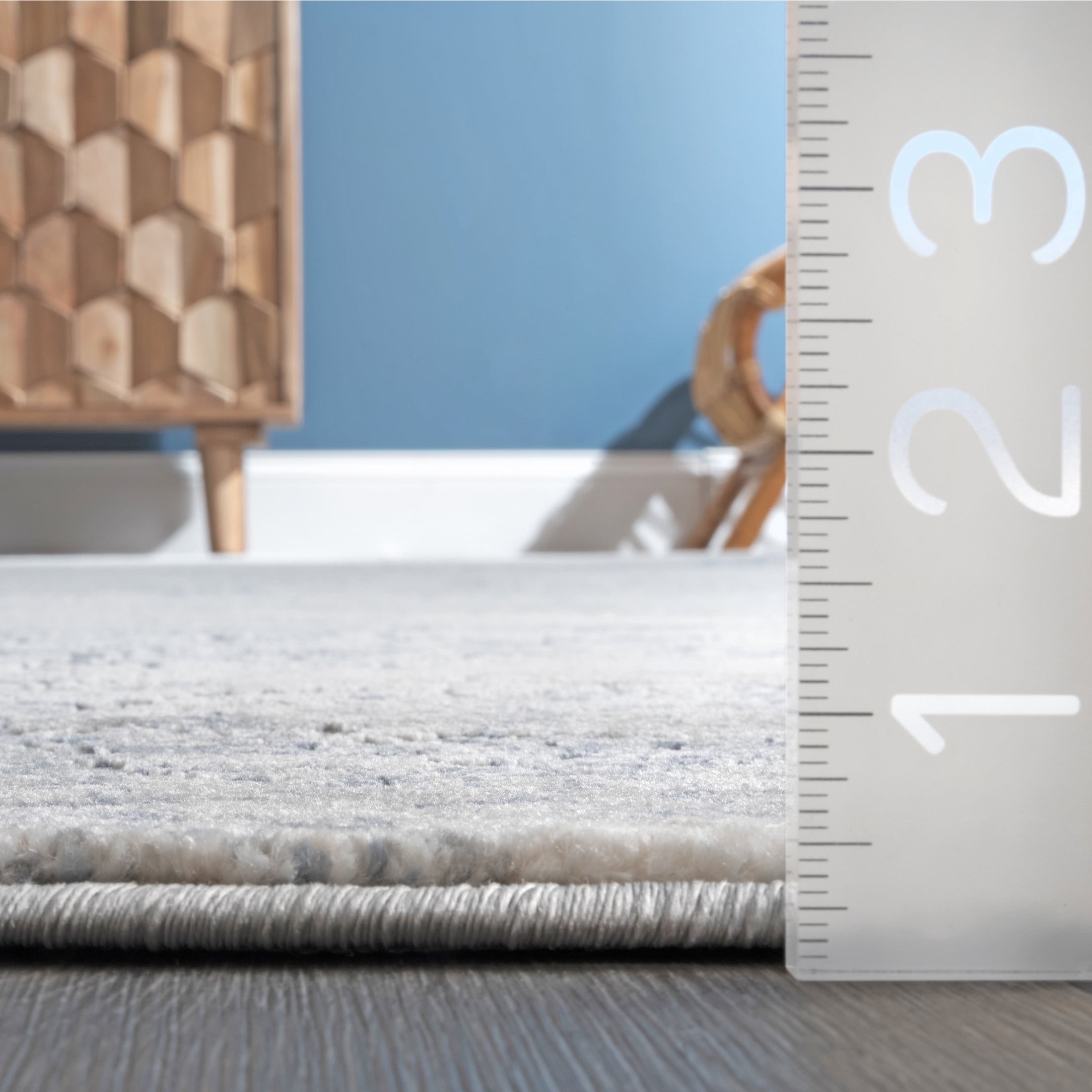 nuLOOM Twilight Tribal Distressed Area Rug, 6' 7" x 9', Twilight Silver