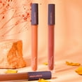 thumbnail image 4 of Brillo labial duradero HOLD LIVE de 2,7 g con forma de pajita pequeña y acabado suave, 4 of 8