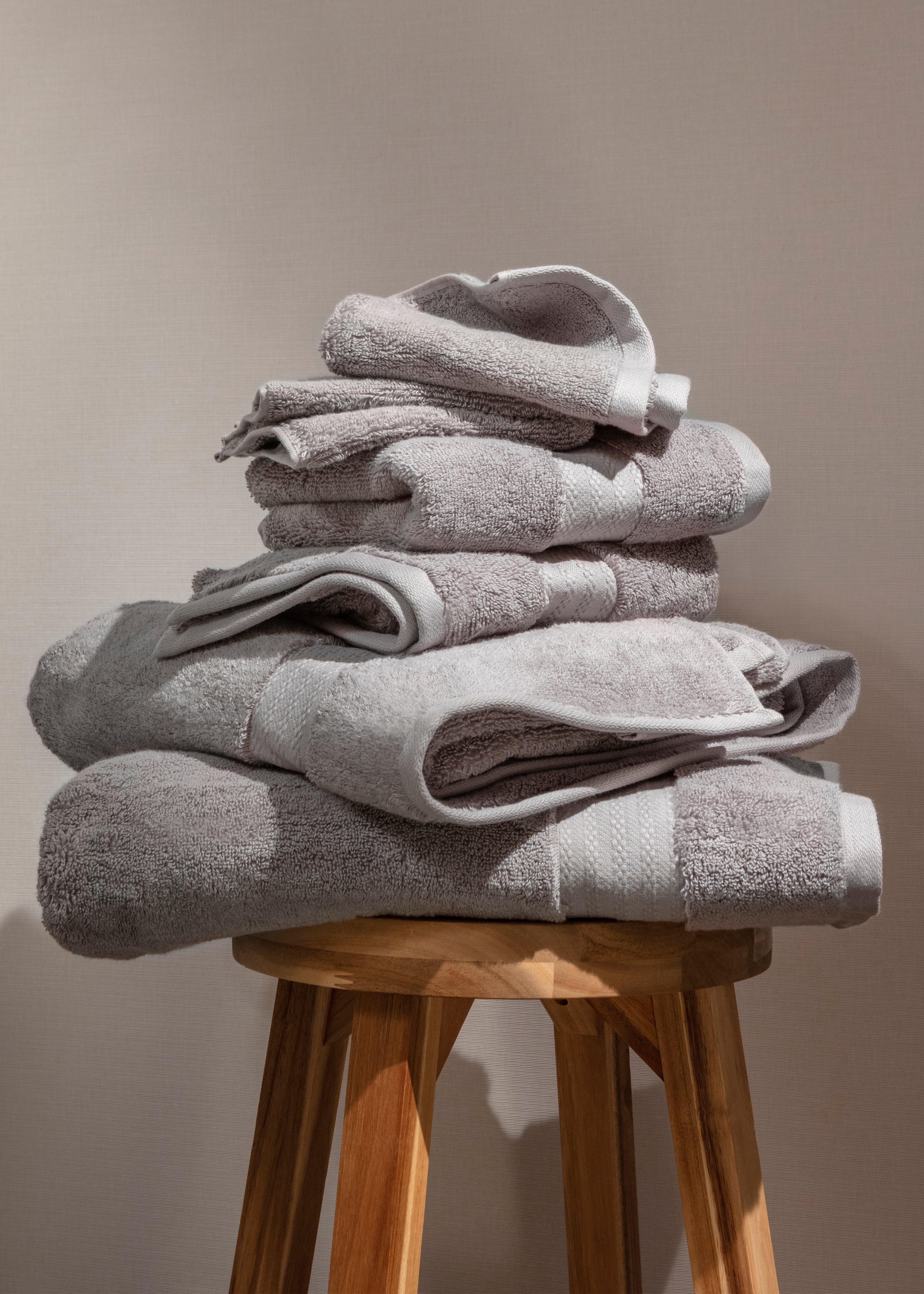 Fabdreams 100% Organic Cotton Bath Towels Set of 6 (2 Bath Towels, 2 Hand Towels & 2 Wash Cloths), 700 GSM, GOTS Certified (Dark Gray)