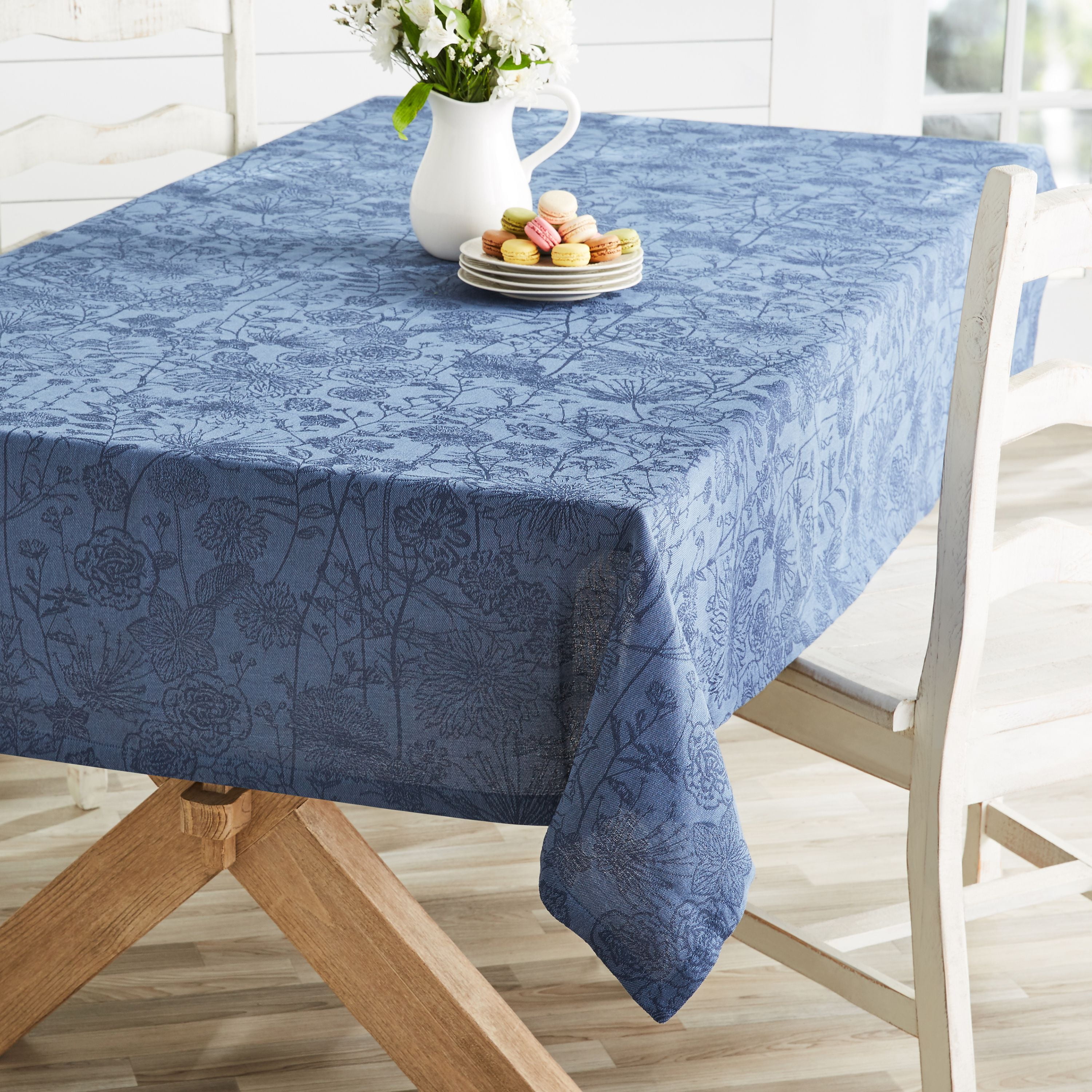 Better Homes & Gardens Tablecloth, Blue Floral, 60" x 102"