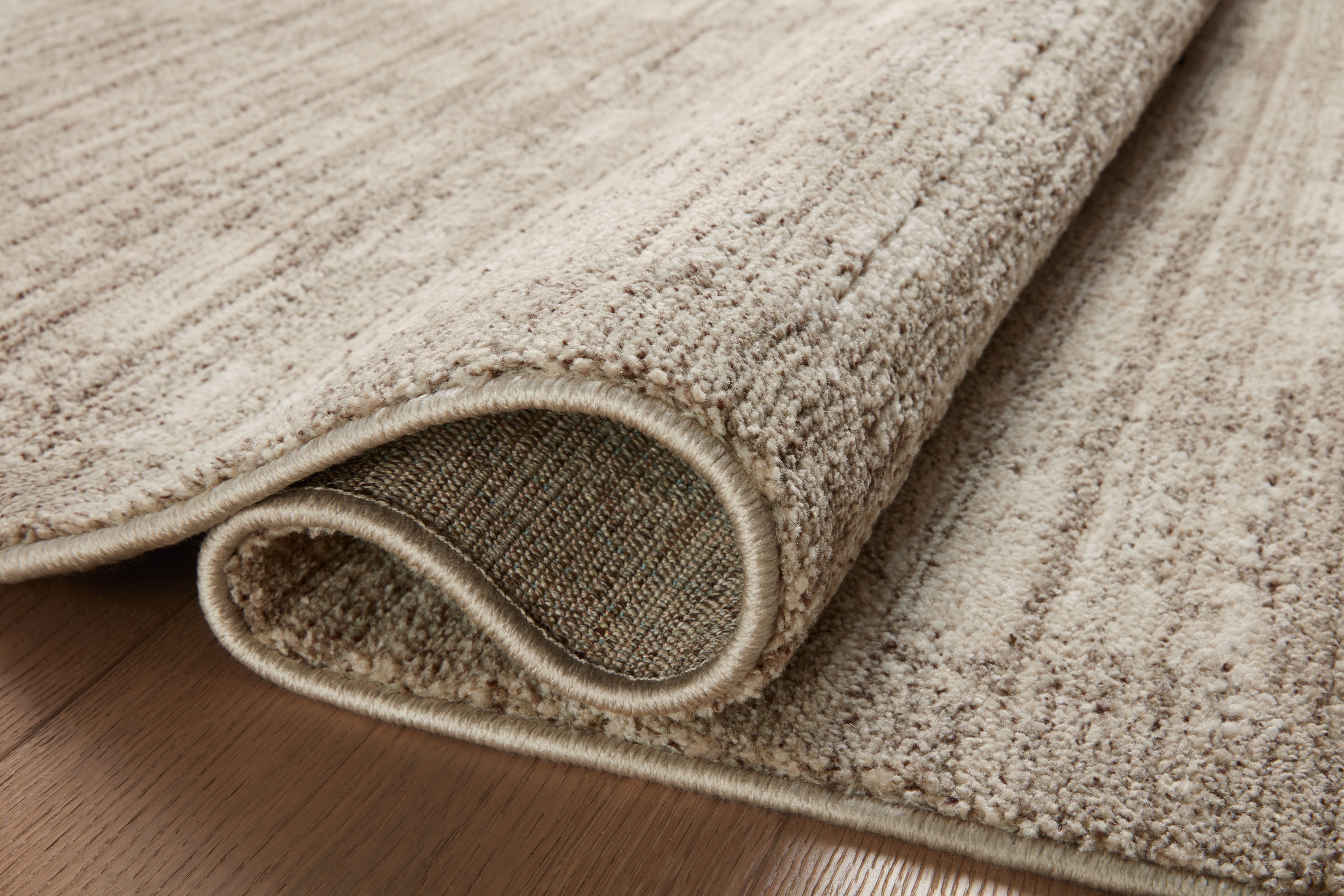 Loloi Darby Pebble / Sand 2'-7" x 8'-0" Runner Rug