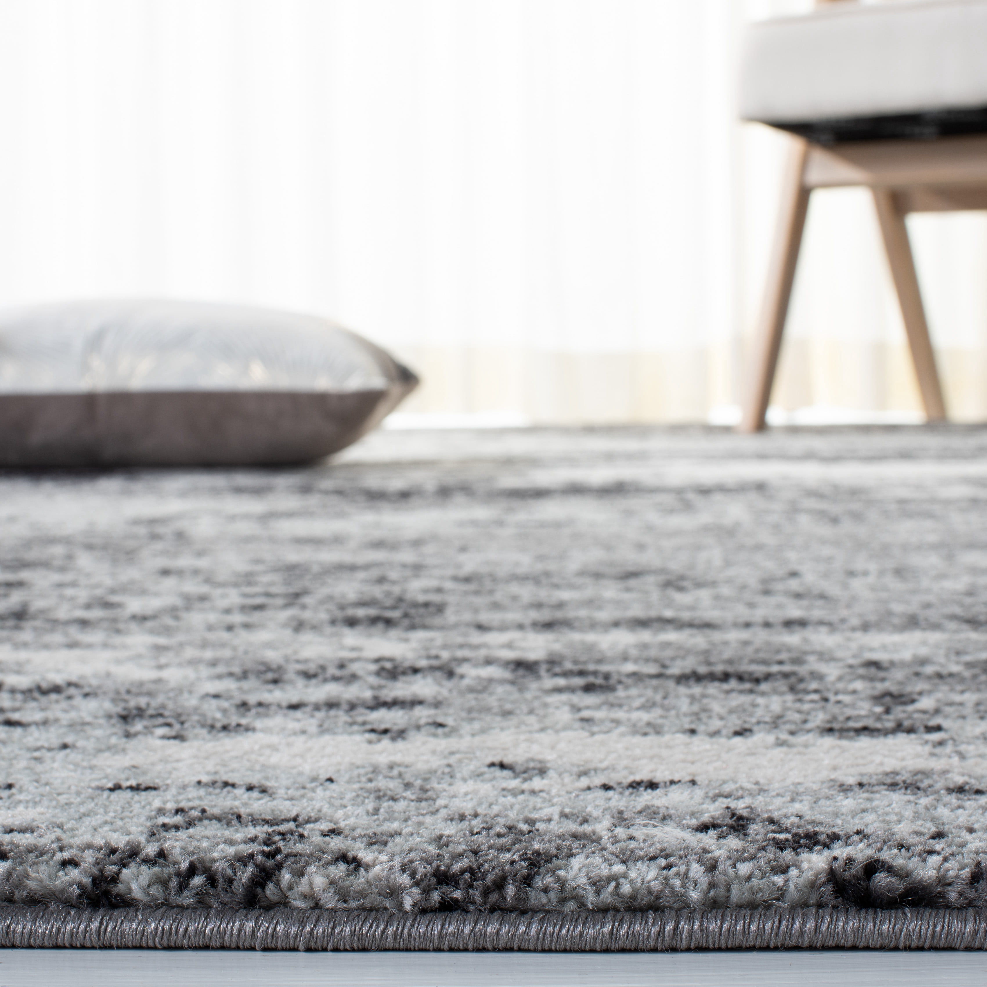 SAFAVIEH Evoke Frosina Abstract Area Rug, Ivory/Dark Gray, 5'3" x 5'3" Square