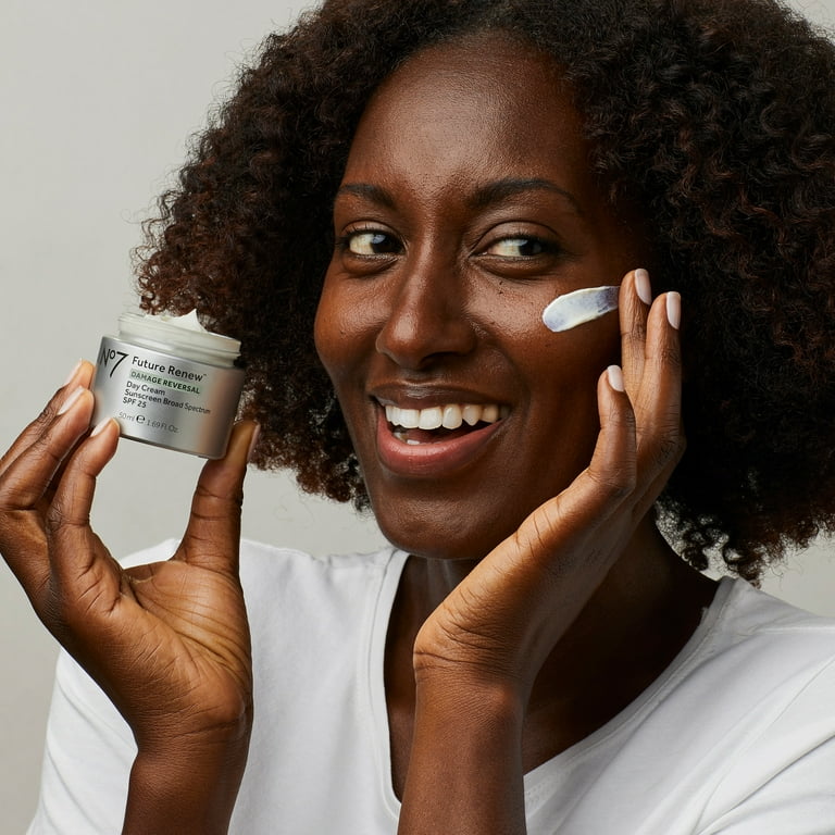 No7 Future Renew Day Cream with Peptides, SPF 25, UV Protection