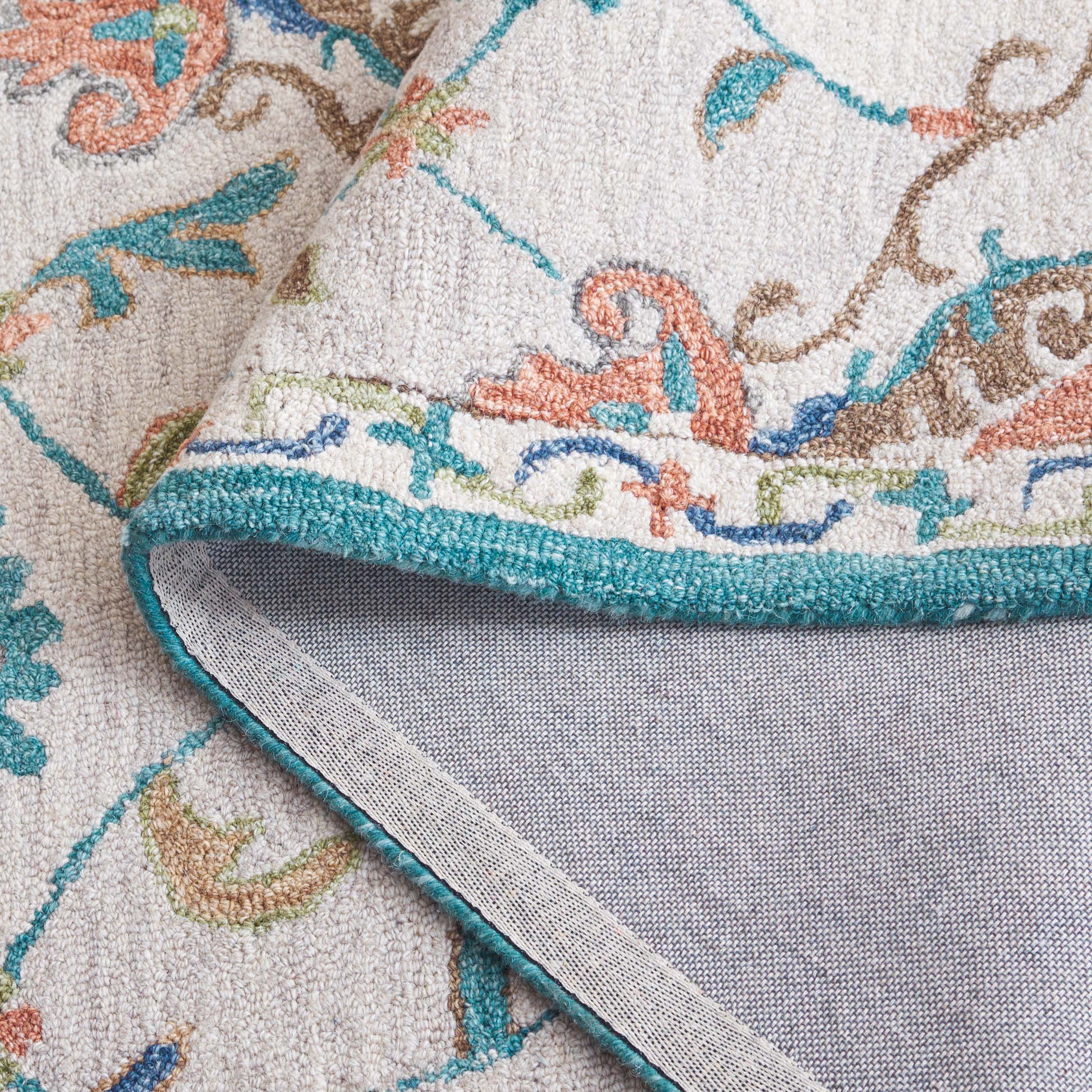 SAFAVIEH Blossom Vernon Floral Area Rug, Beige/Blue, 4' x 6'