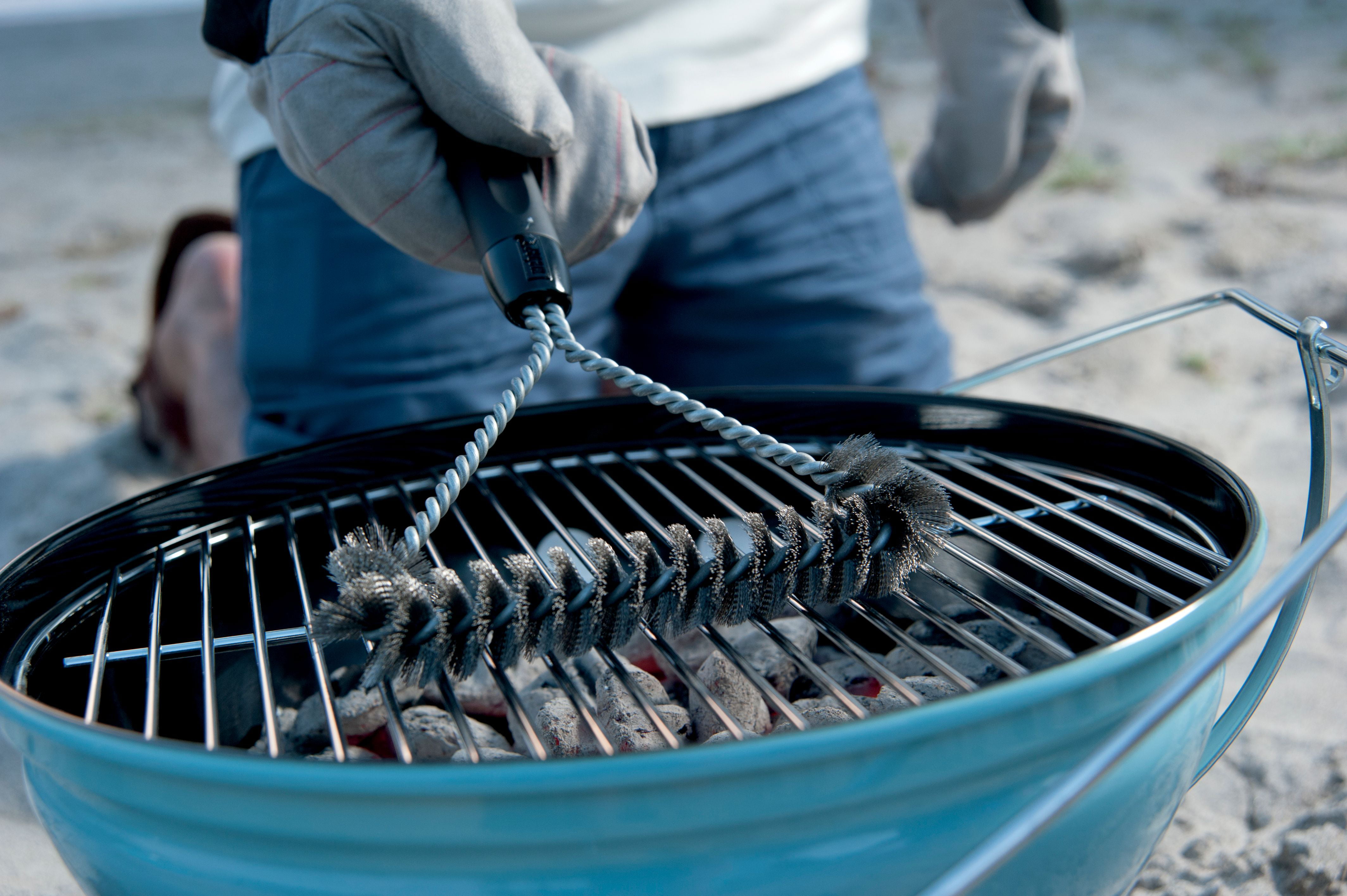 Saber Grills Foaming BBQ Grill Cleaner And Polish - Breaks Up