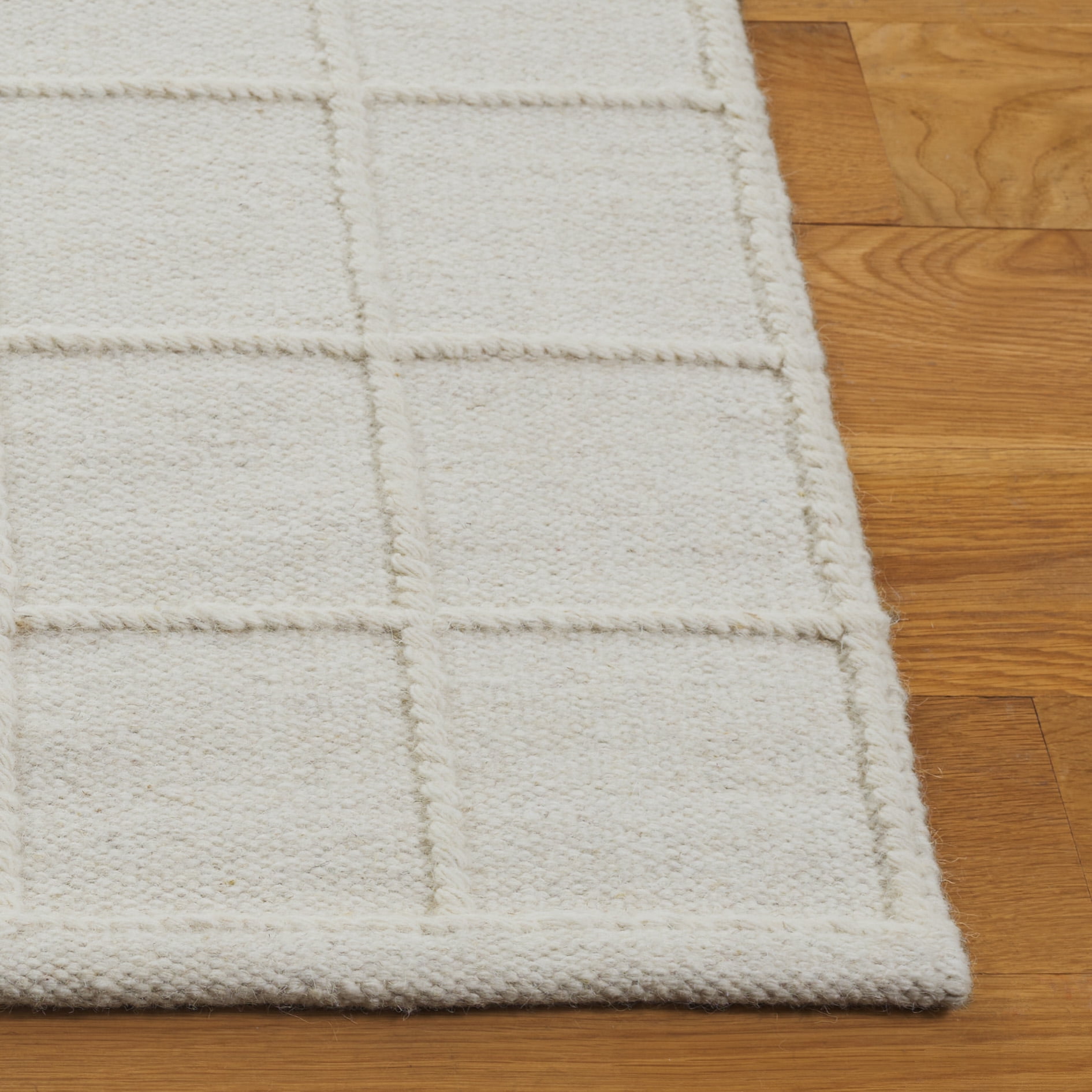 SAFAVIEH Natura Chodak Geometric Area Rug, Ivory, 6' x 9'