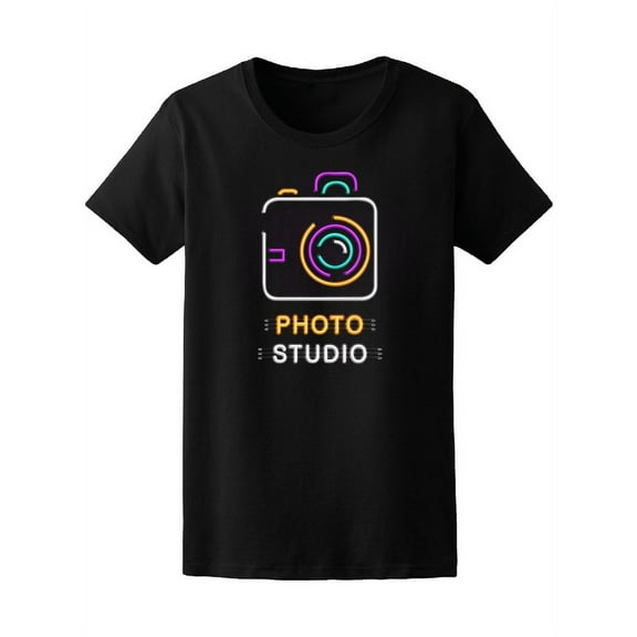 Photo Studio Sharp Effect Tee Women's -Image by Shutterstock
