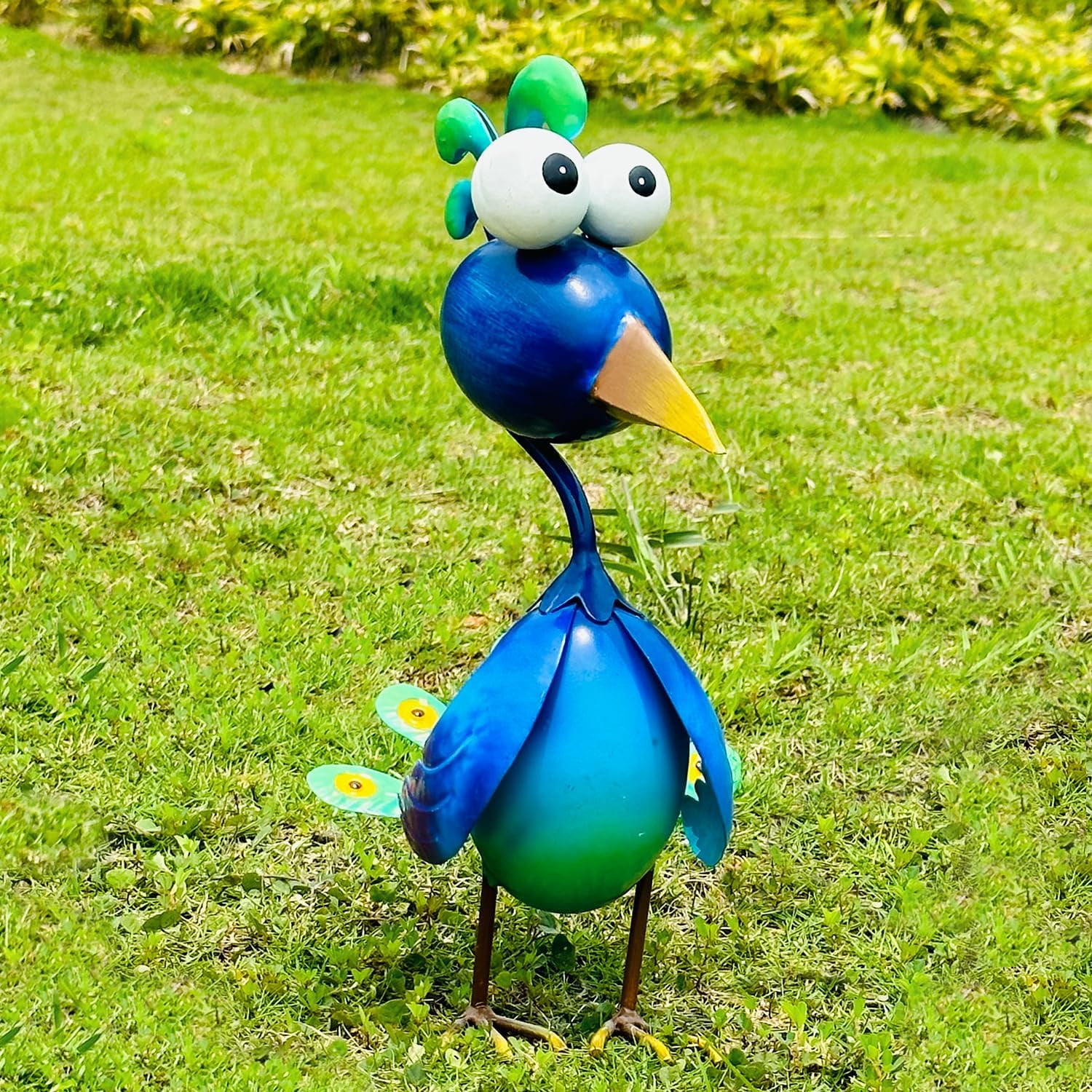 Metal Peacock Yard Art Statue Outdoor Garden Decor Lawn Ornament Home Decor
