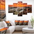 thumbnail image 1 of Vagues Orageuses Se Jetant dans des Rochers - Impression sur Toile Photo de Plage, 1 of 3