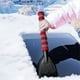 thumbnail image 1 of Raspador de hielo para parabrisas de coche de 14 pulgadas con mango ergonómico de silicona | Herramienta para quitar nieve en las ventanas del vehículo | Diseño de plástico ABS antirayaduras, 1 of 9