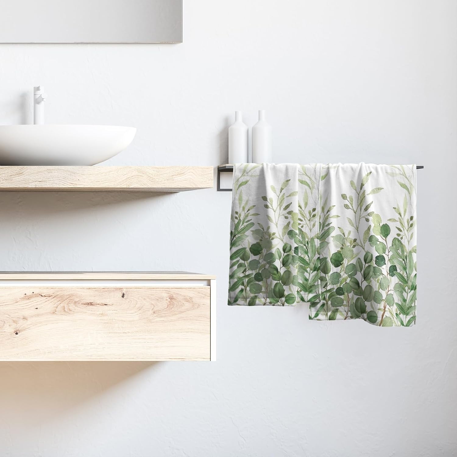 Green Eucalyptus Hand Towels Plant Leaves Decorative Bath Towels Soft Absorbent Dish Fingertip Towel for Kitchen Bathroom Guest Gym Spa