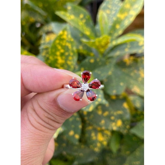 Red Garnet Ring, Garnet Ring- Flower Ring Garnet Gemstone Gold Ring Engagement Women Rings January Birthstone Ring For Women Jewelry Anniversary Gift For Ring