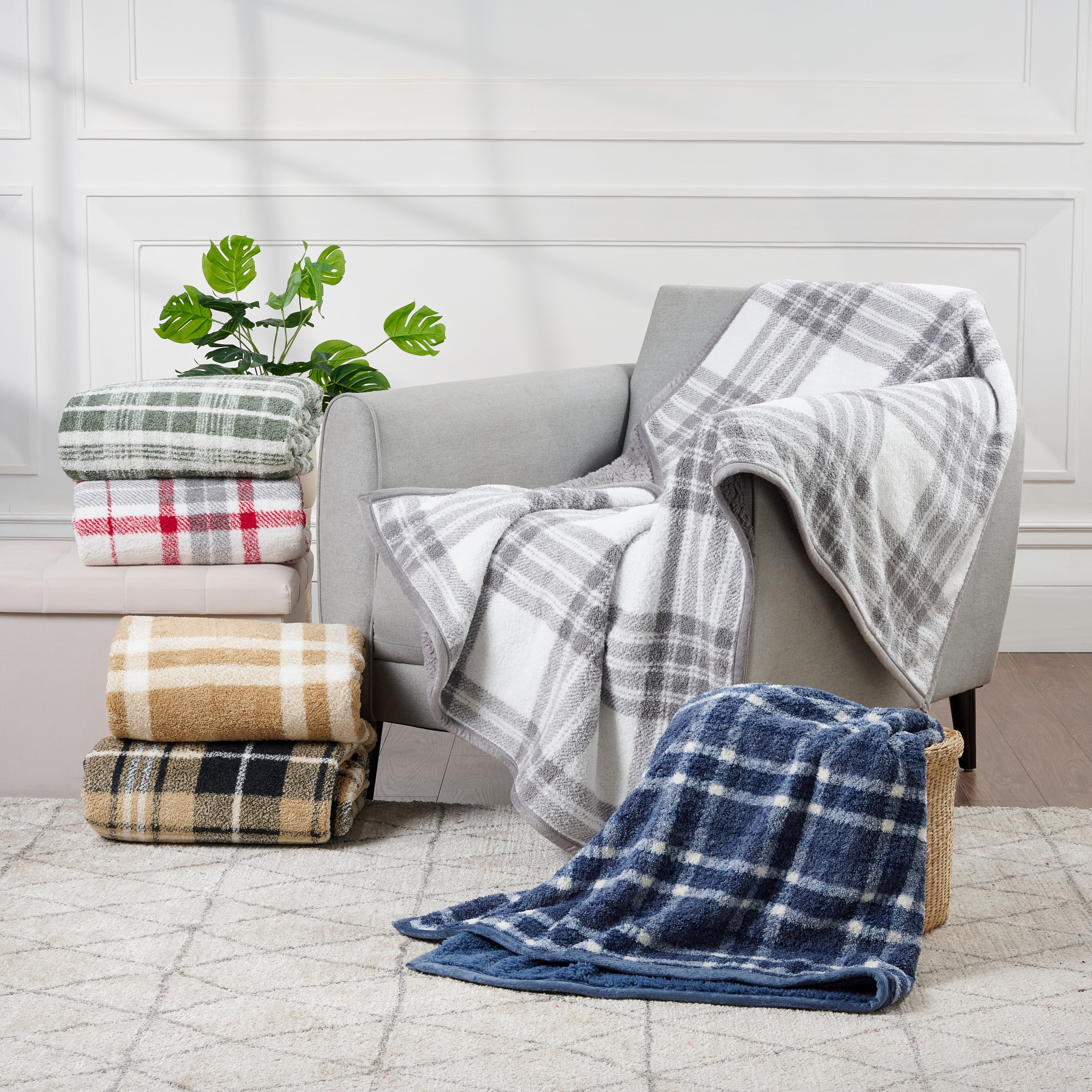 CBCHome Reversible Soft Sherpa Throw Blanket - Cute and Cozy Thick Throw for Couch, Warm Gifts for Women (Green Plaid, 50" x60")