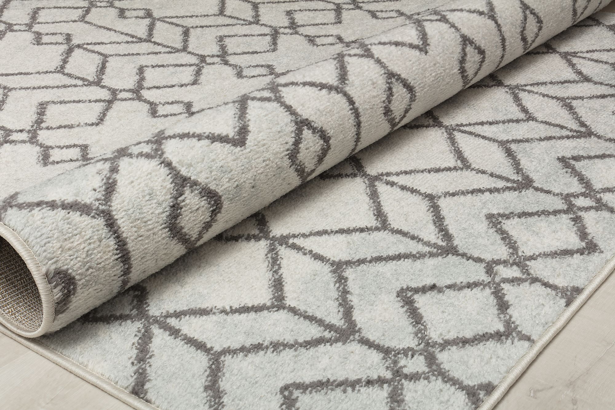 Mason Brooks Ryder KN30B Candle White Moroccan Tribal White Area Rug, 2'6" x 4'