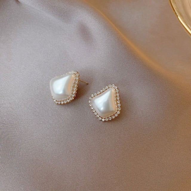 Pendientes de flores de perlas francesas con diseño de nicho bajo la luna, bonitos pendientes retro con aguja plateada para mujer, construcción duradera