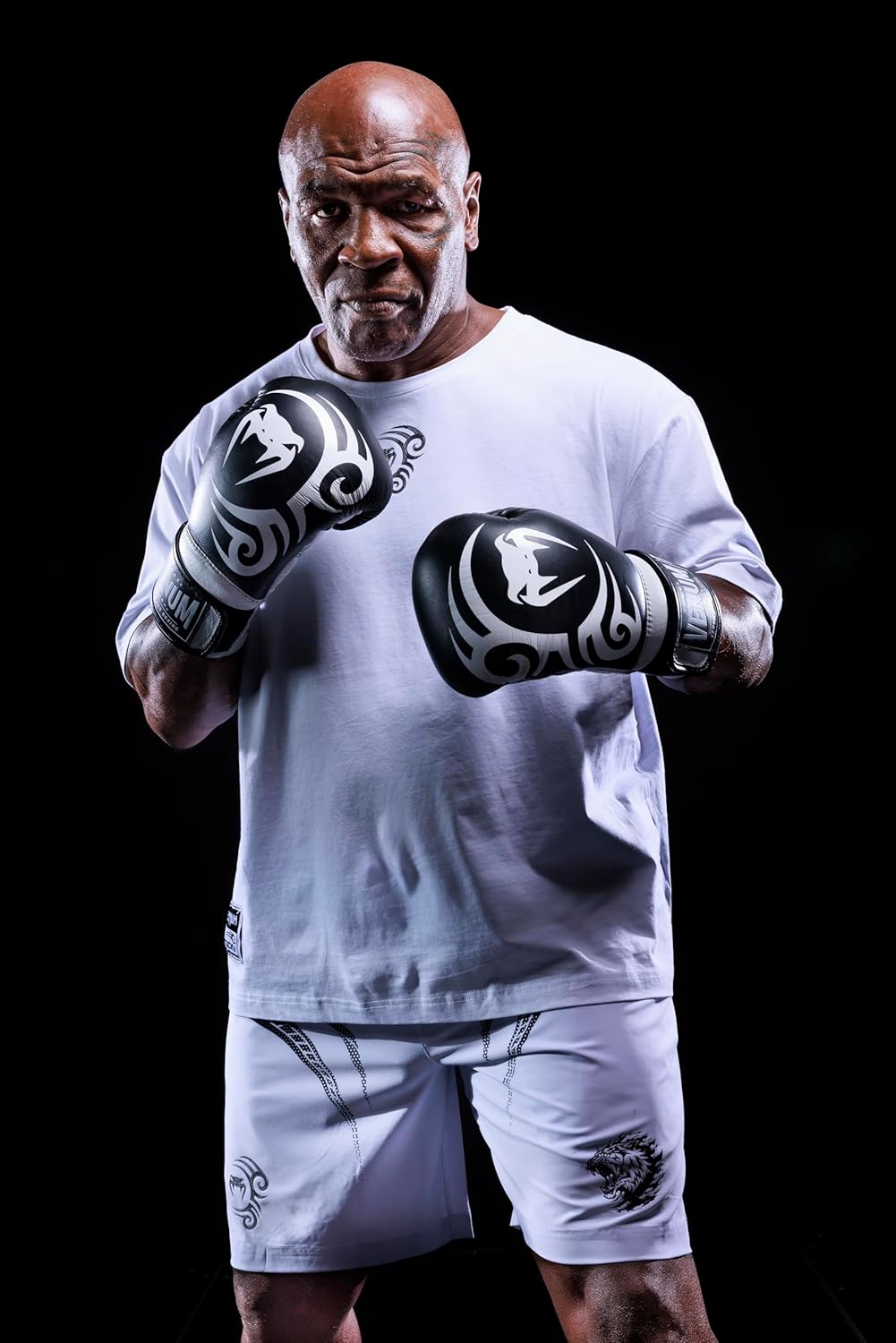 Venum Mike Tyson Replica Boxing Gloves - Deep Black/Optical White - 12-Ounce