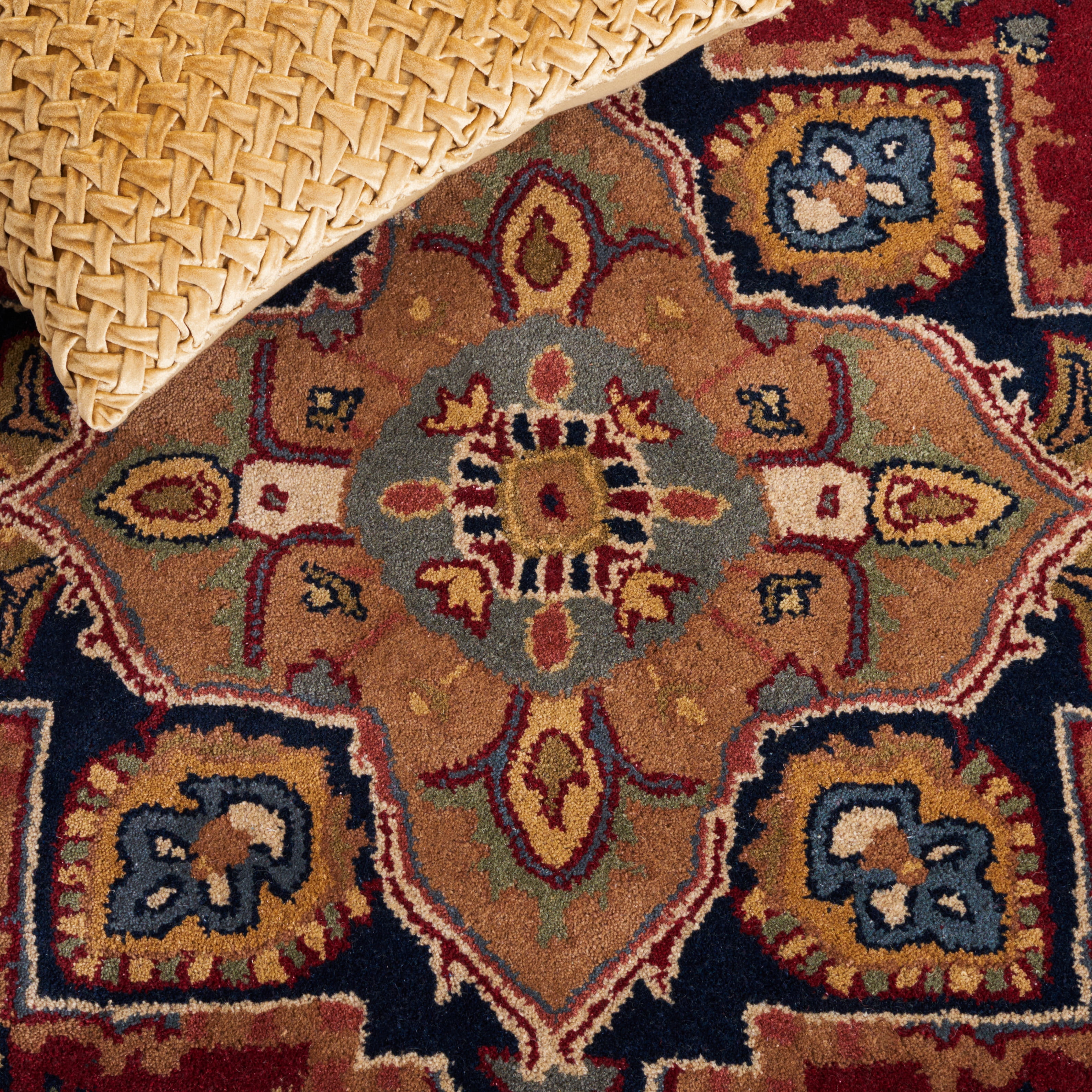 Safavieh Heritage York Oriental Wool Area Rug, Red, 8' x 10'