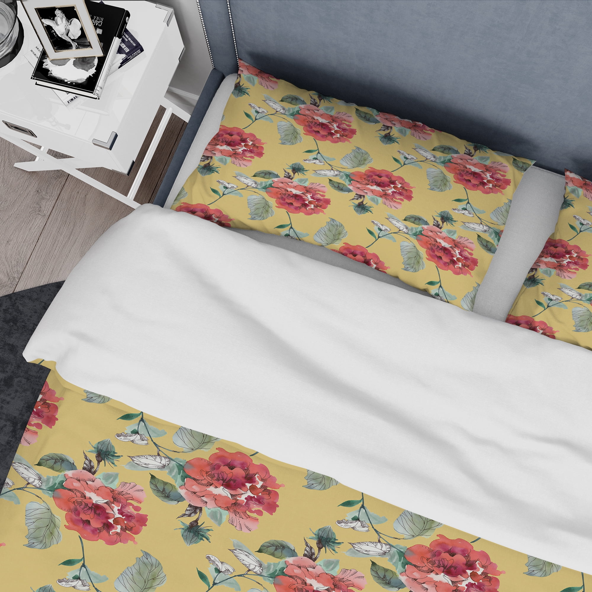 Designart 'Red Rose in Yellow Background' Traditional Duvet Cover Set