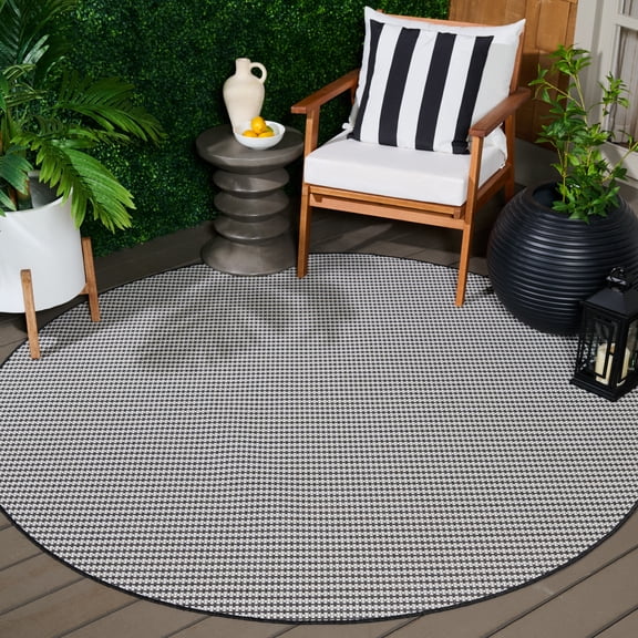 Safavieh Terrace Eadaoin Geometric Indoor/Outdoor Area Rug, Black/White, 6'7" x 6'7" Round