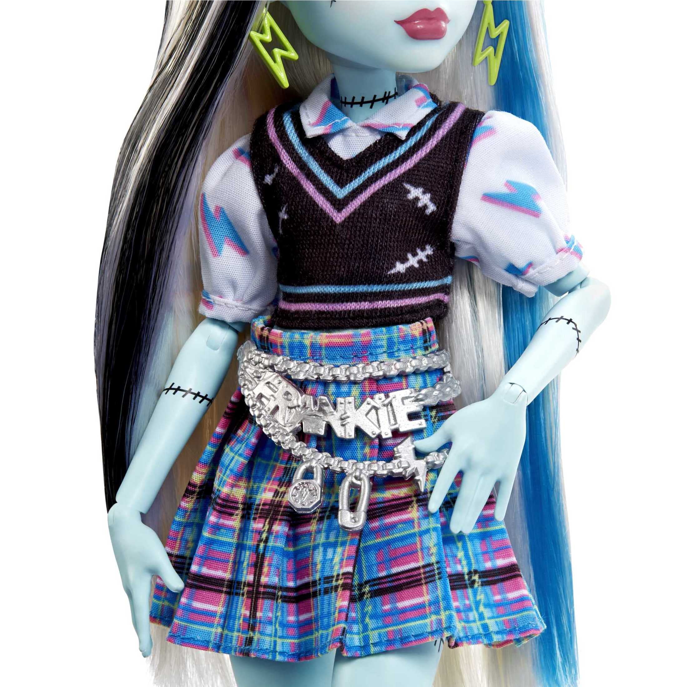 Monster High Frankie Stein Fashion Doll with Blue & Black Streaked Hair, Accessories & Pet