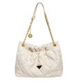 thumbnail image 1 of Bolso pequeño con cadena de diamantes estilo Chanel para mujer, nuevo bolso de mano de color liso a la moda 2025, bolso de mano informal de gran capacidad para llevar debajo del brazo., 1 of 4