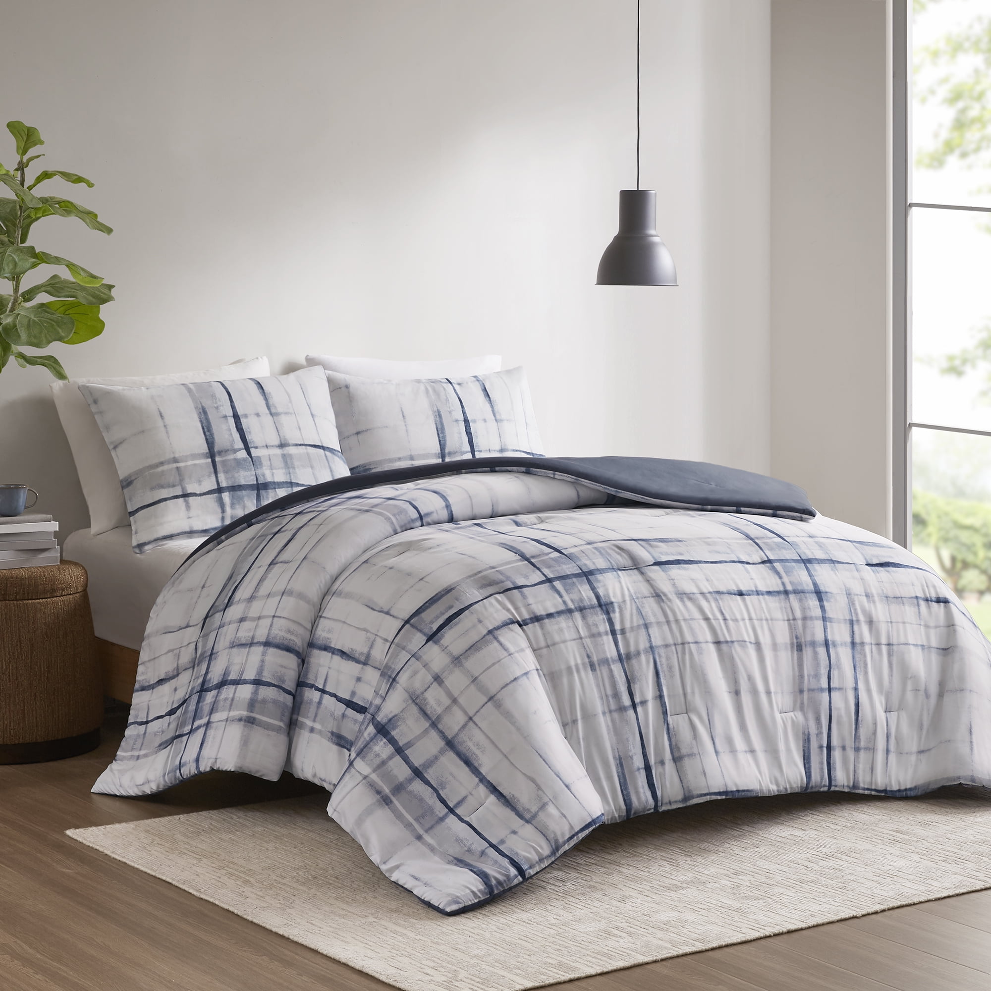 Beautyrest Reversible 3pc Comforter Set + Bonus Duffle Storage Bag