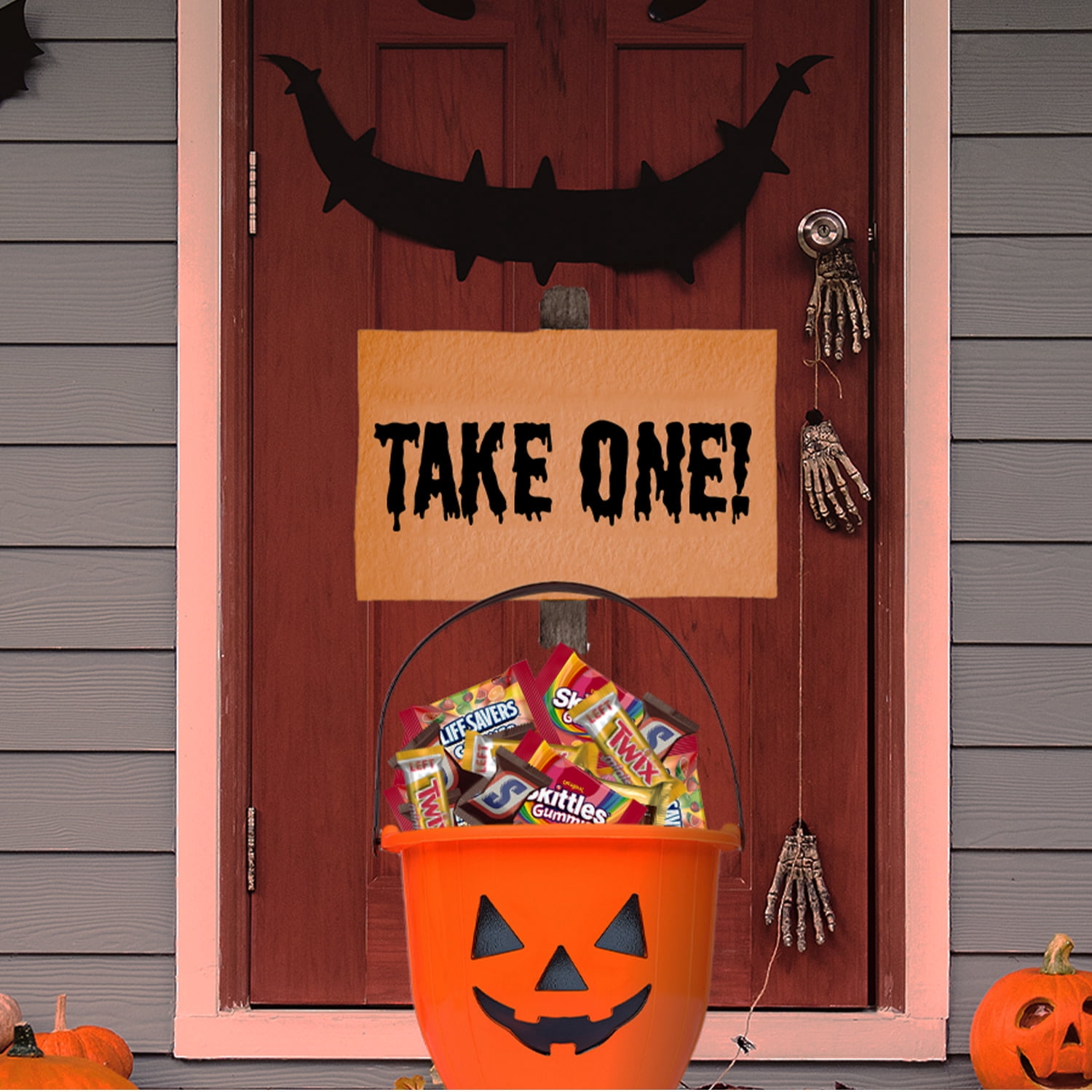 (5 pack) Snickers, Skittles Gummies & More Halloween Candy Variety Pack - 155 Ct Bulk Bag