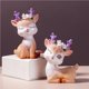 thumbnail image 5 of Inteprter Estatua de ciervo, adornos de cervatillo, adornos pequeños de animales bonitos para coche, hogar, cumpleaños, adornos de pastel de Navidad Almacenamiento y organización del hogar Inteprter HA022905-00, 5 of 6