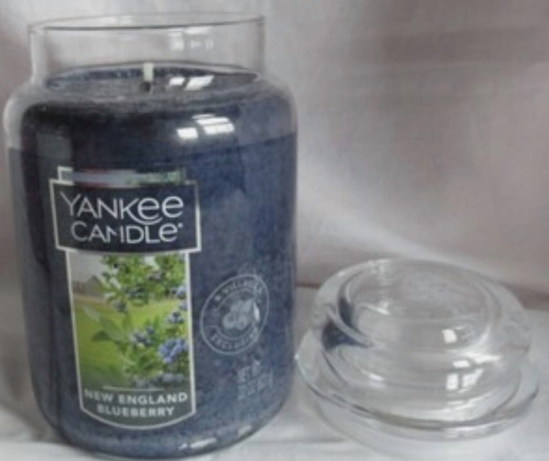 Yankee Candle New England Blueberry Large Original  Classic Jar Candle