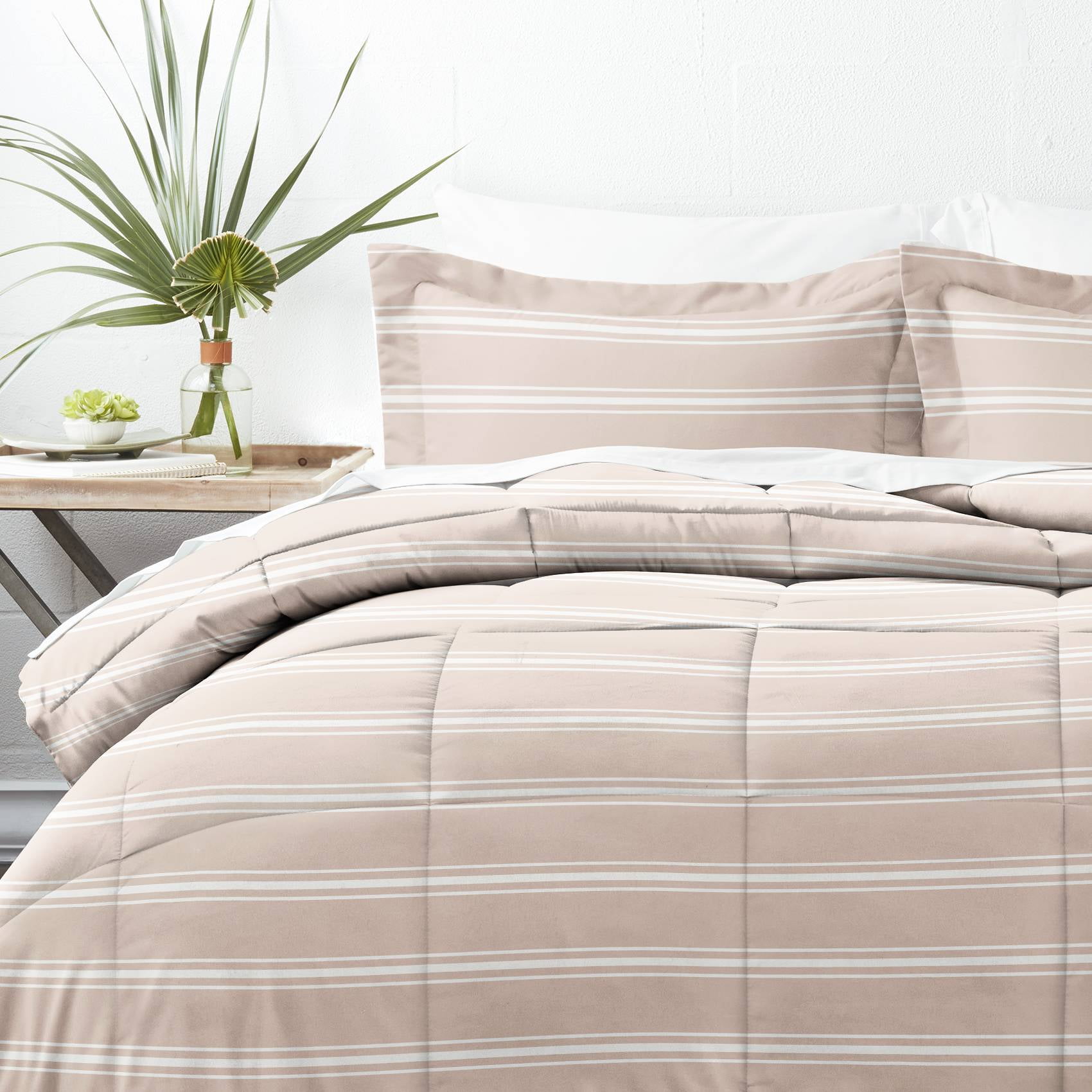 Noble Linens 3-Piece Rose Soft Stripe Reversible Print Comforter Set, King/CalKing