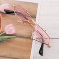 thumbnail image 1 of WEUVEB Lentes De Sol Con Estilo Punk Y Estructura Para Actividades Sociales, 1 of 6