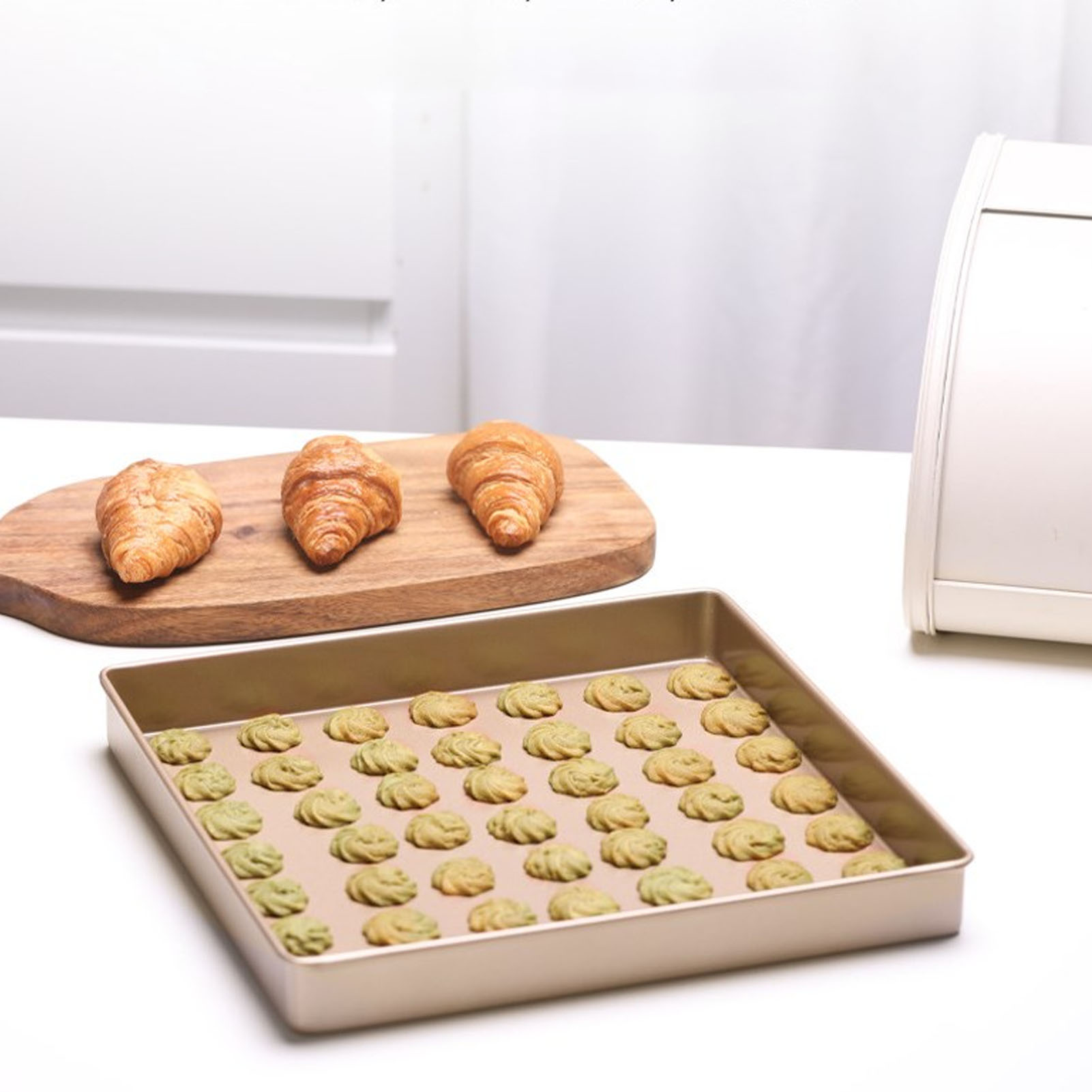 Carbon Steel Sheet Pan - Nonstick Baking Tray for Pastry, Cupcakes & More