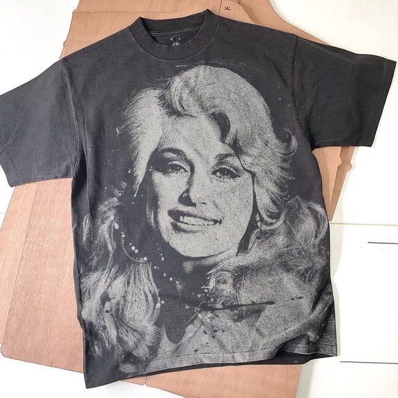 Dolly Pop Art Retro 80s Country Music Graphic T-Shirt