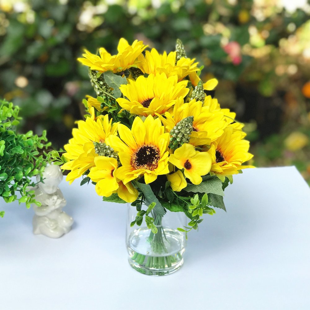 Enova Home Artificial Mixed Sunflower Silk Flowers Arrangement in Clear