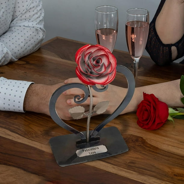 XWSHYW Decoraciones para El Hogar Rosa Roja de Metal In Soporte Form Corazon Regalo de San Valentín Rosa Roja de Metal Hierro