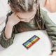 thumbnail image 5 of Ábaco de plástico colorido con 5 cuentas para aritmética mental de estudiantes Herramienta de aprendizaje de matemáticas de 9 niveles para niños Modelo de ábaco de escritorio para uso en el aula, 5 of 6
