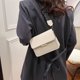 thumbnail image 1 of Bolso de hombro informal para mujer | Bolso bandolera ajustable | Bolso de piel sintética para el trabajo y viajes | Negro, blanco, verde, marrón y café, 1 of 6