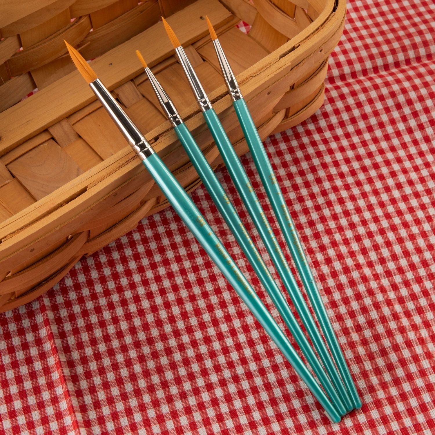 Royal & Langnickel - Ensemble de 4 pinceaux ronds en taklon doré tous supports Ensemble de 4 pinceaux tous médias en taklon doré