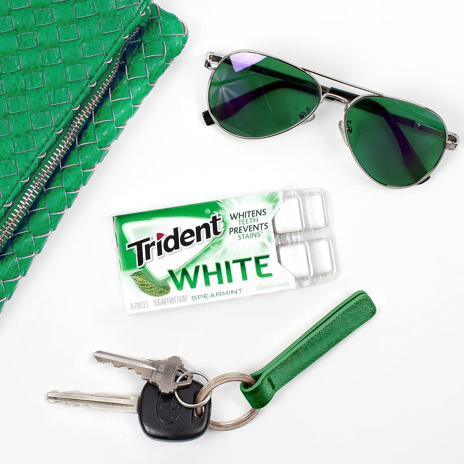 Mondelez International AMC67610 White Spearmint Sugar-Free Gum - 9 Pack per Box