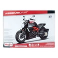 thumbnail image 2 of Motocicleta de juguete a Escala Maisto Ducati Diavel Carbon 2011 Armable 31 Piezas 1:12 Negro, 2 of 4