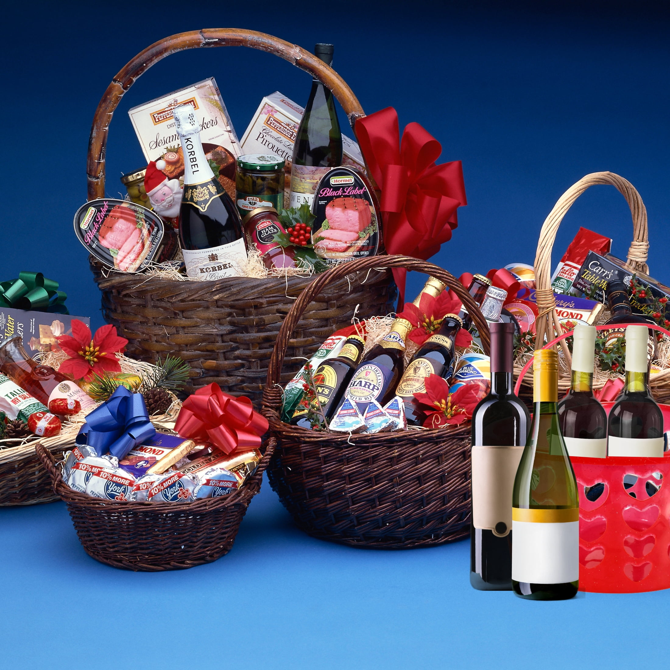 Valentine's Heart Shaped and Slotted Baskets with Handles, 6.875x8.25x5.375in Love Easter Red Basket Plastic Bin Party Treats Supplies Container Home Kitchen Bathroom School Organizer Gift Set of 2