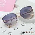 thumbnail image 4 of Gafas de sol de ojo de gato, modernas, con montura grande, de personalidad sencilla, hechas de metal, 4 of 5
