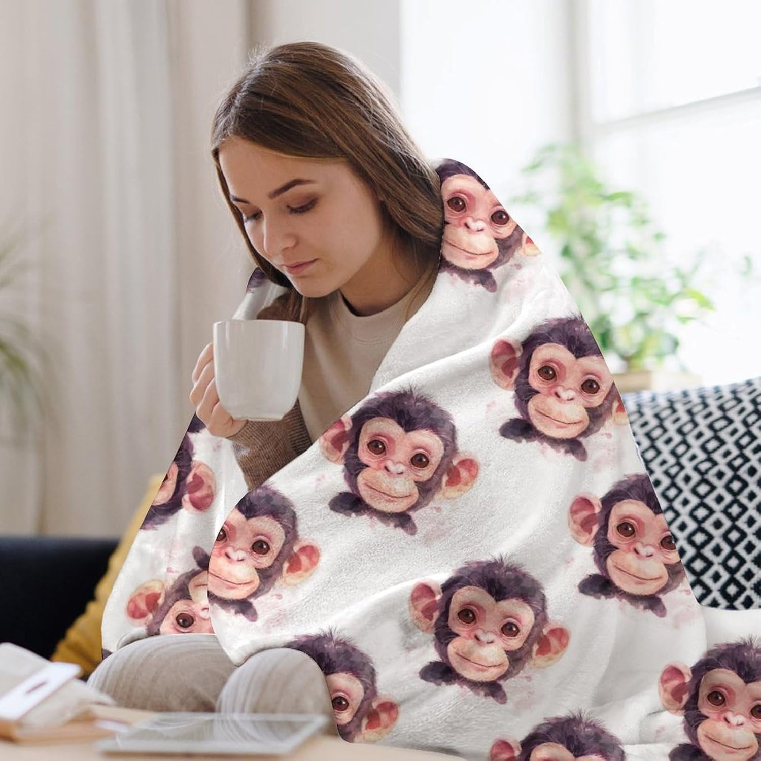 Monkey Throw Blanket Cute Little Gorilla Animal Print Blankets Gifts Couch Sofa Bed Stuff Decor Soft Cozy Lightweight Fleece Plush Flannel Bedding for Lover Women Men Girls Boys Adults Kids 40"x50"