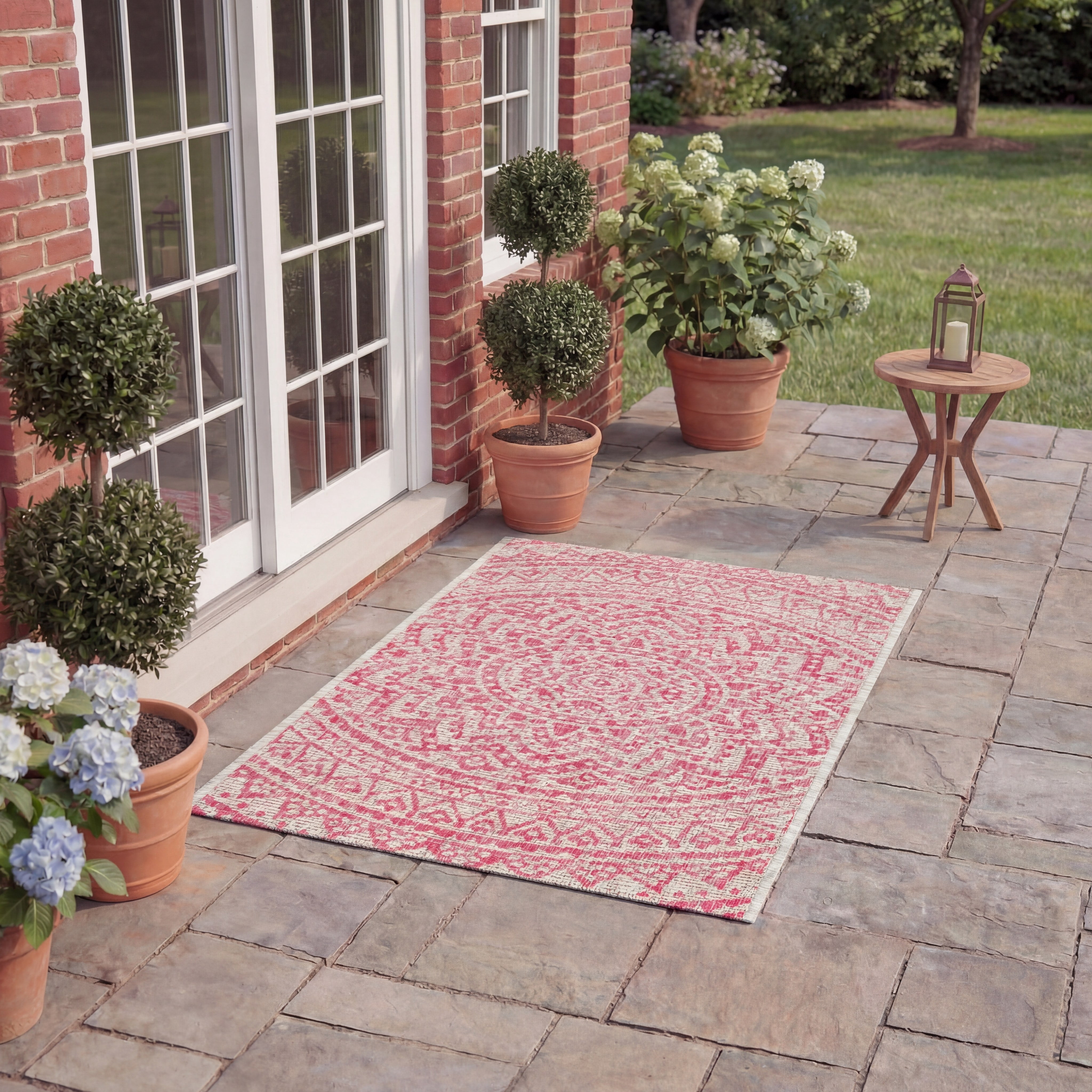 SAFAVIEH Courtyard Josiah Floral Medallion Indoor/Outdoor Area Rug, 6'7" x 6'7" Square, Light Grey/Fuchsia