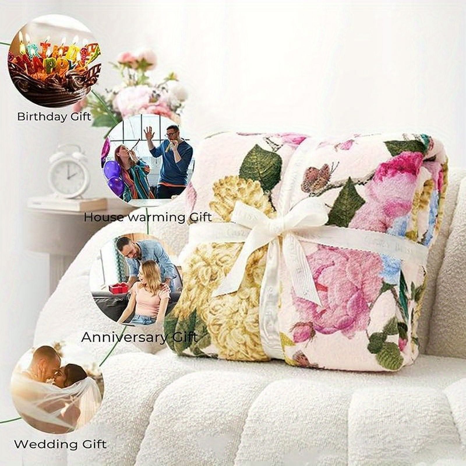 Vintage Book Blanket Lightweight Comfortable Vintage Book-Themed Soft Flannel Blanket Ideal for Women and Literature Lovers Perfect for Sofa or Bed Reading Decor Gift Modern Reading Decor
