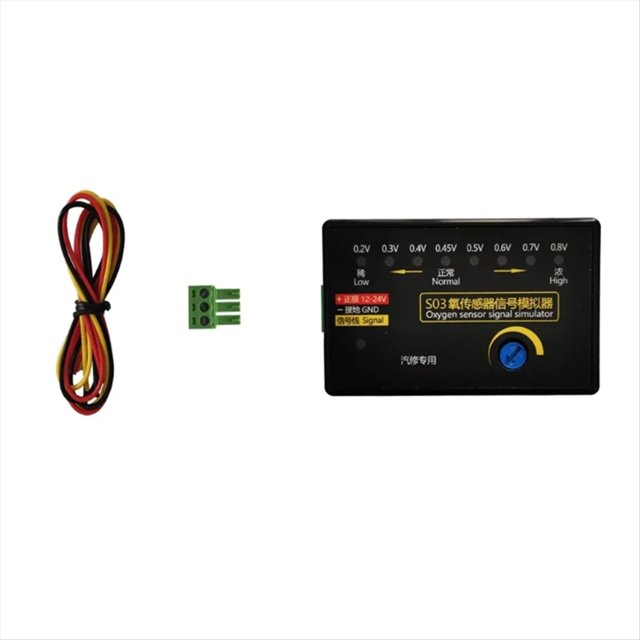 simulador de señal de sensor de prueba de oxígeno automático tipo s03, cuatro cables, 0,2 v - 0,8 v, señal ajustable, instrumento especial — Módulo rectangular negro en vista frontal con perilla azul y serigrafía que indica el rango de voltaje; incluye arnés de cuatro cables tricolor y bloque de terminales verde, adecuado para pruebas de sensores de oxígeno en vehículos.
