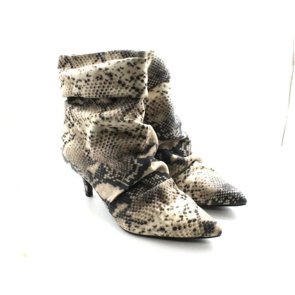 Journee Collection Women's Jo Bootie 