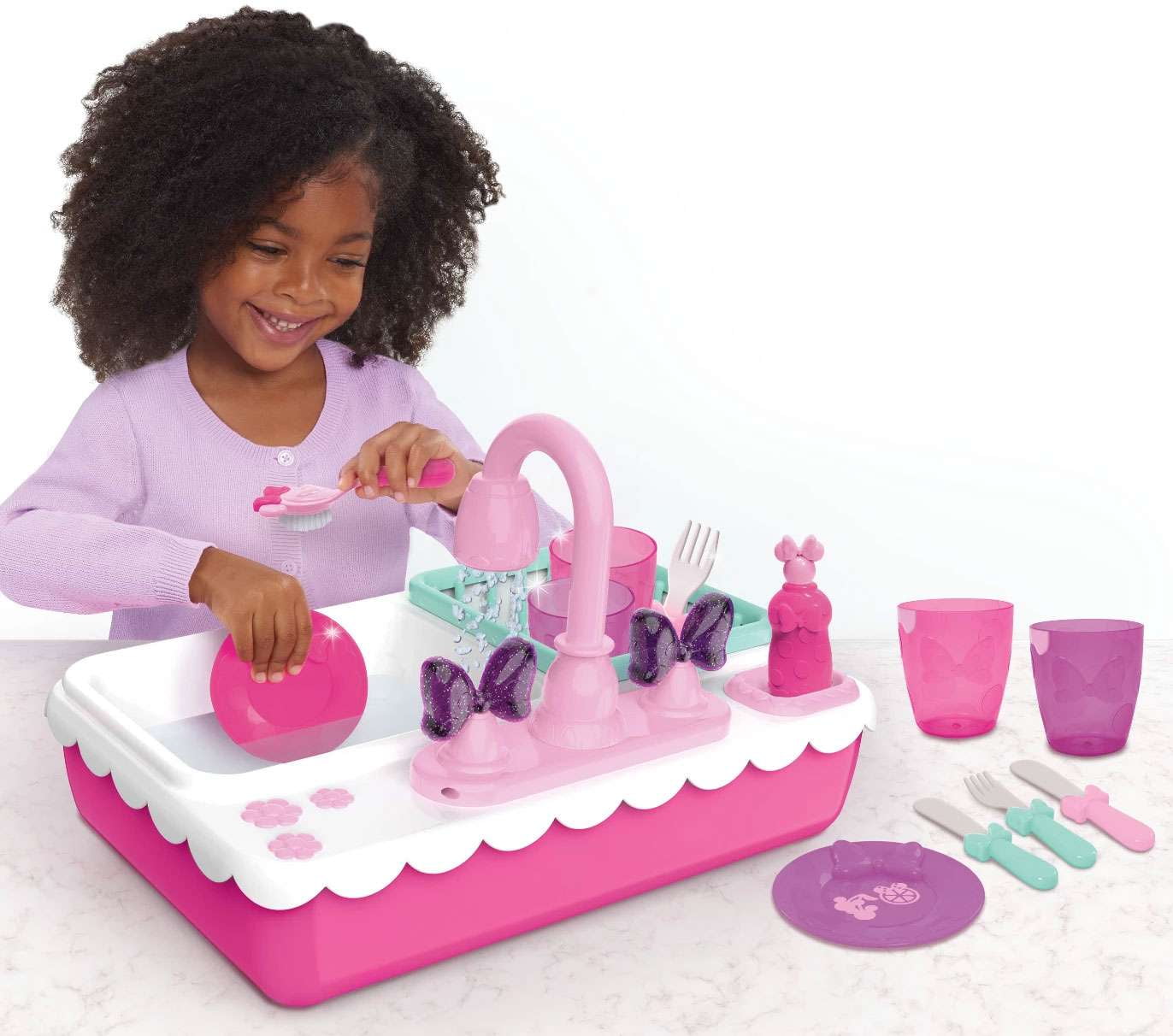 Minnie's Happy Helpers Magic Sink Set, Pretend Play Working Sink, Officially Licensed Kids Toys for Ages 3 Up, Gifts and Presents