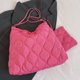 thumbnail image 5 of Bolso de hombro a la moda para mujer, bolso de hombro acolchado suave, bolso de viaje (rojo rosa), 5 of 8